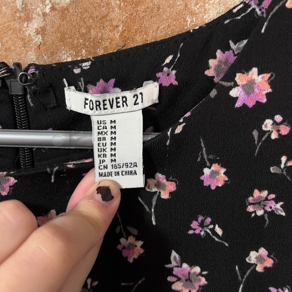 cute flower dress - Picture 3 of 3